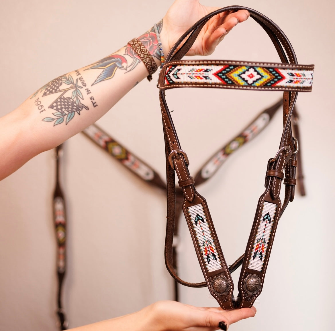 Beaded Arrow Tack Set