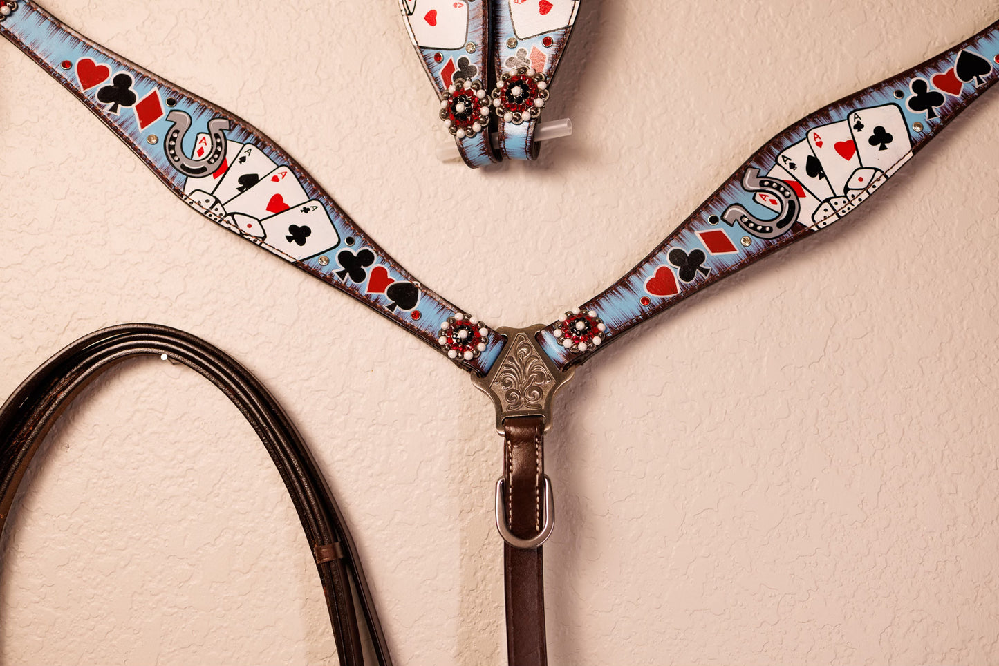 Electric Aces Tack Set